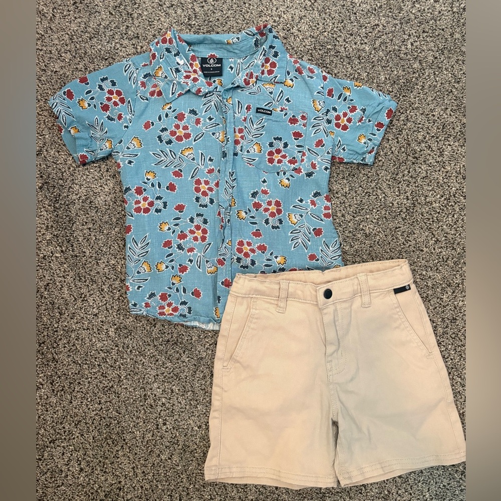 NWOT Volcom Blue Floral Kids Button Down Shirt and Khaki Shorts Outfit Set
